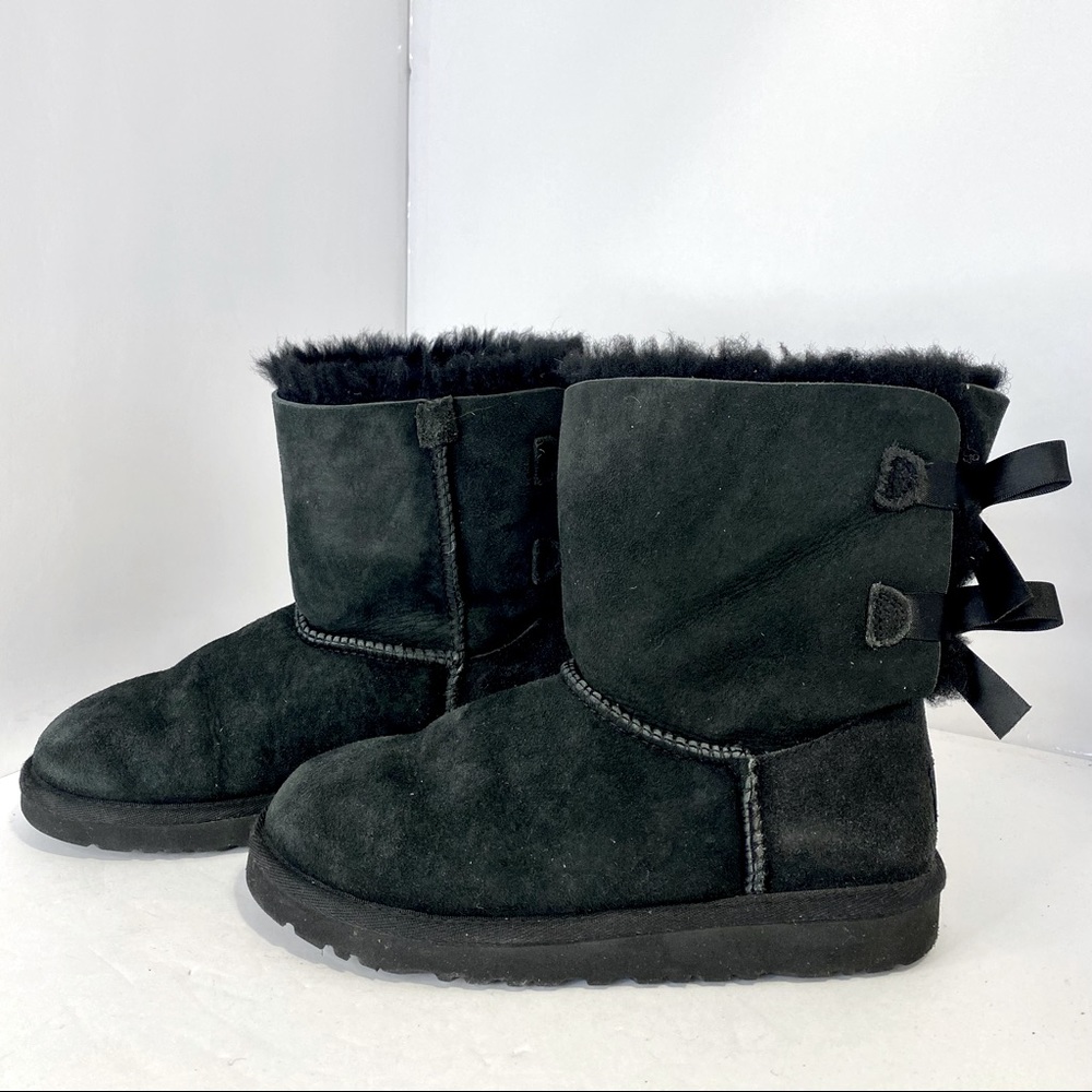 Kids black suede BAILEY BOW II BOOT size 3